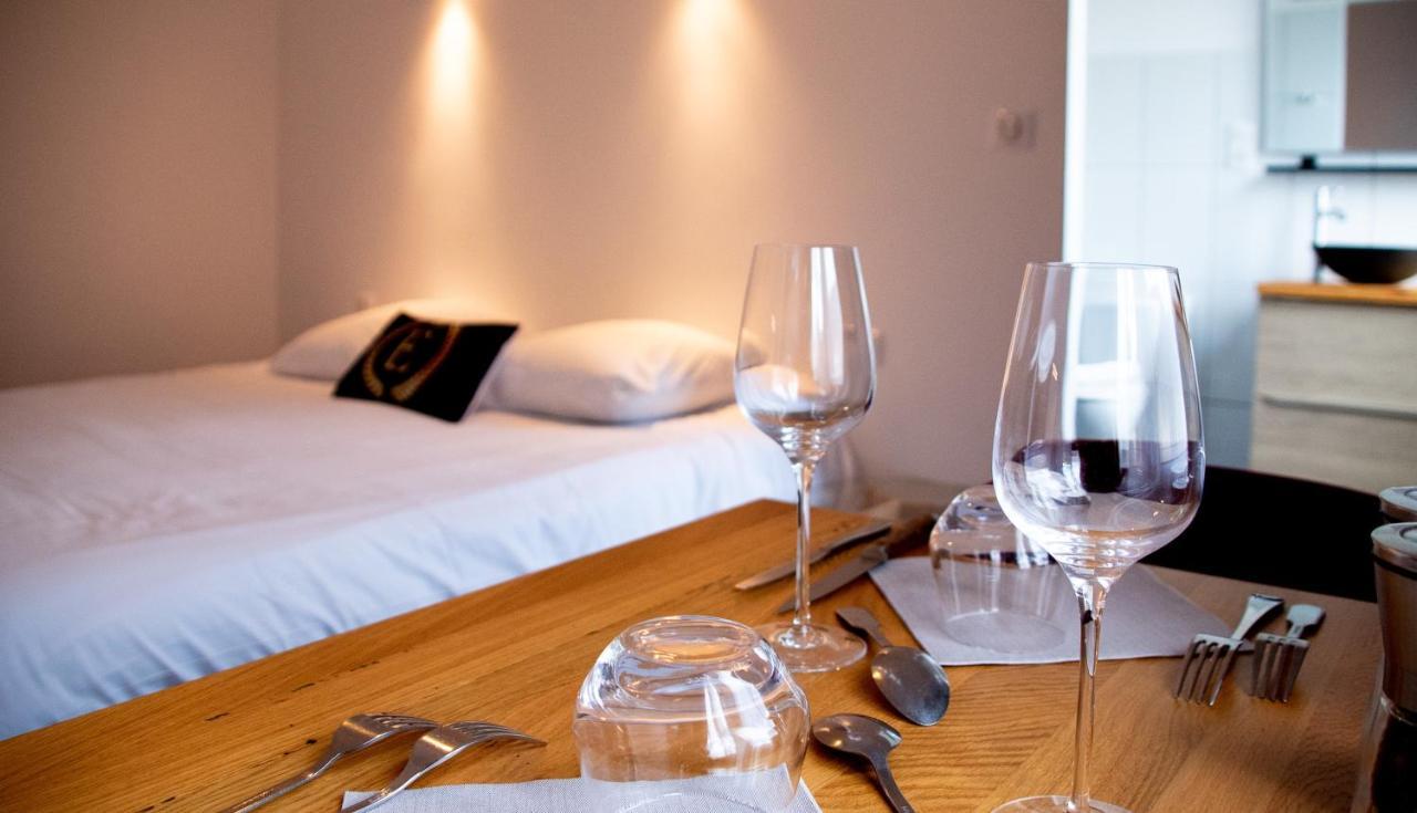 Hotel & Gastronomie - La Table De L'Europe Villeréal エクステリア 写真