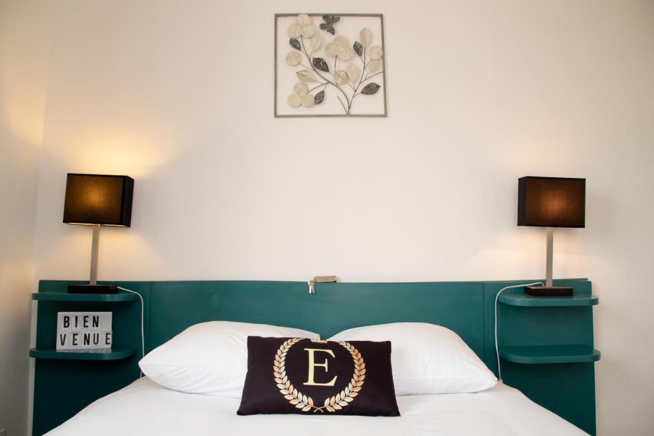 Hotel & Gastronomie - La Table De L'Europe Villeréal エクステリア 写真