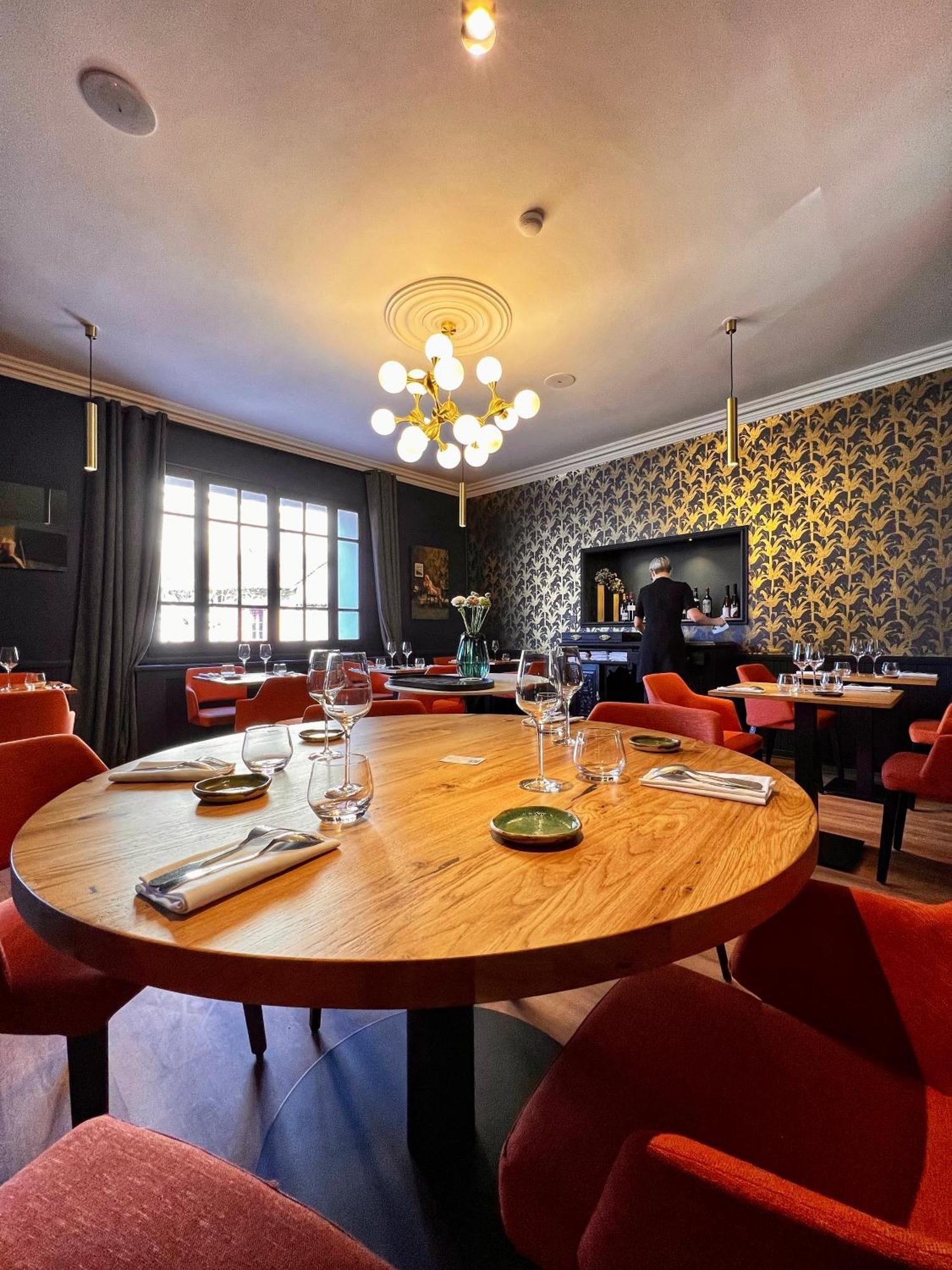 Hotel & Gastronomie - La Table De L'Europe Villeréal エクステリア 写真